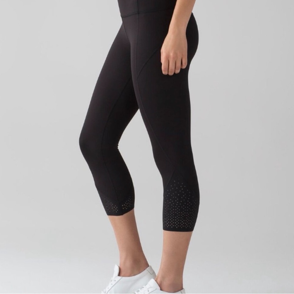 Lululemon ANEW Crops Full-On Luxtreme Laser Cut BLACK Womens Size 12